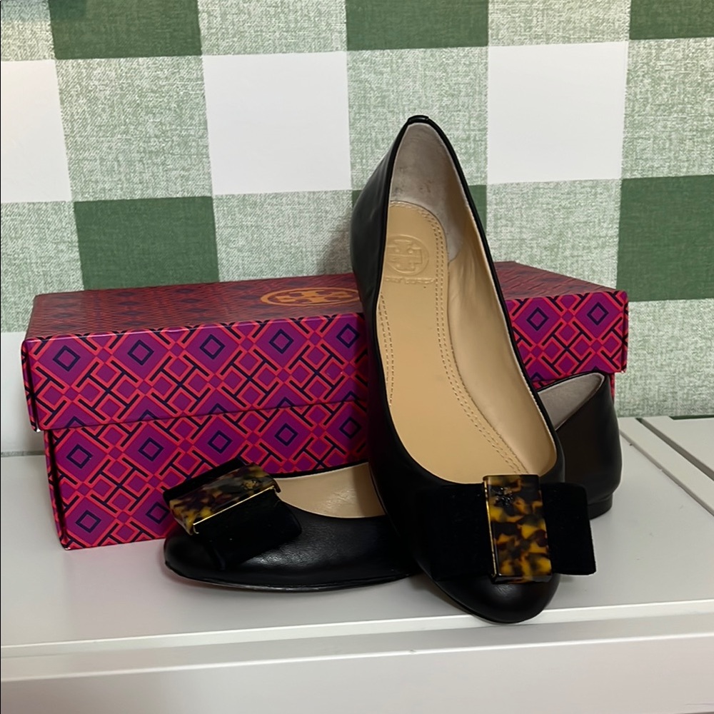 Tory Burch Chase Black Ballet Flats Size 6